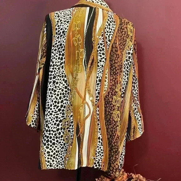 Fashion Bug 1X Animal Print Bell Sleeves Chain Link Print Crinkle Blouse - Picture 4 of 9